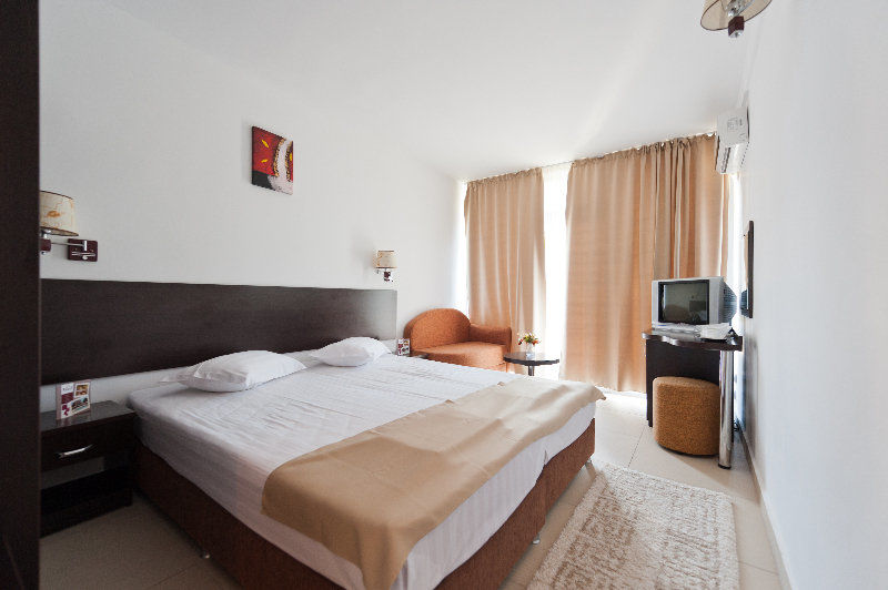 Recif Hotel 3*